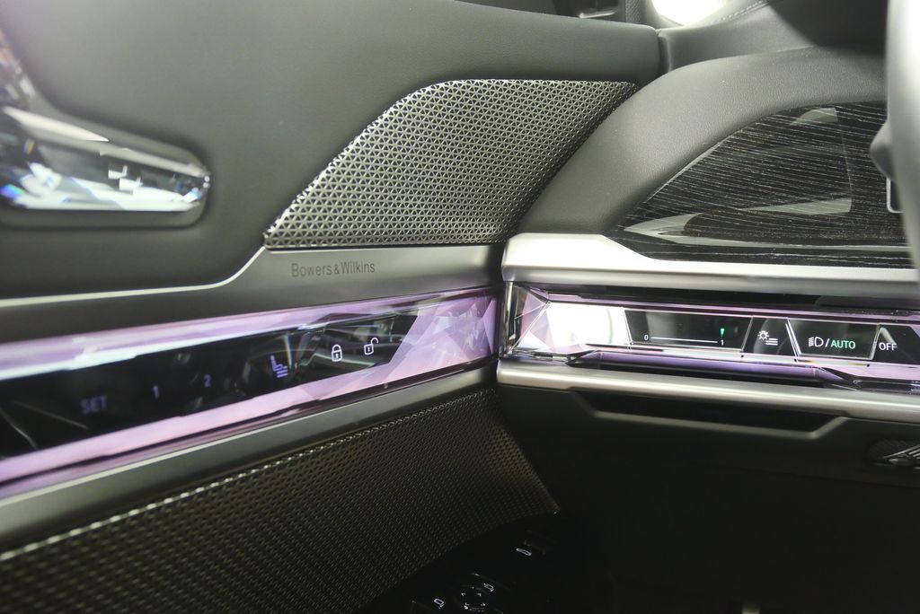 Thumbnail: 2024 BMW 7 Series - 22