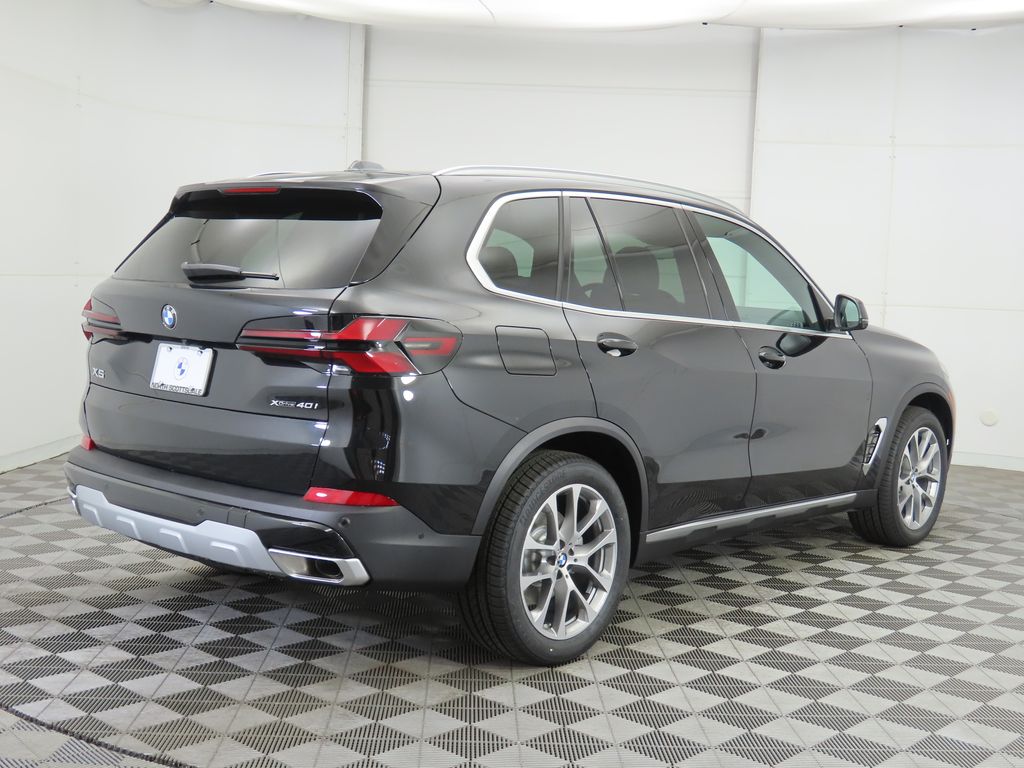 Used 2026 Black BMW xDrive40i image 5