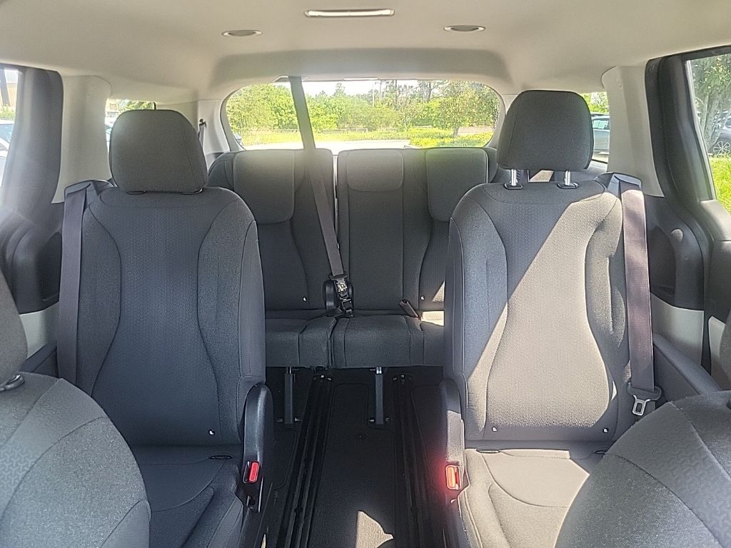 2022 Black Kia Carnival LX FWD Van