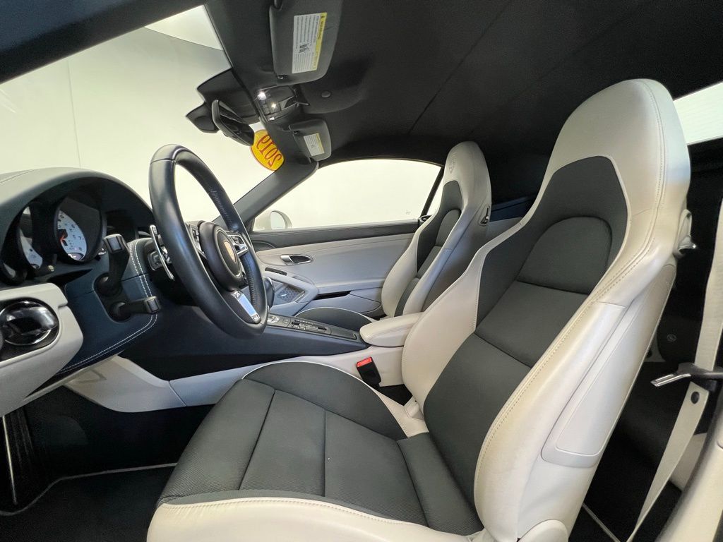 Thumbnail: 2019 Porsche 911 - 5