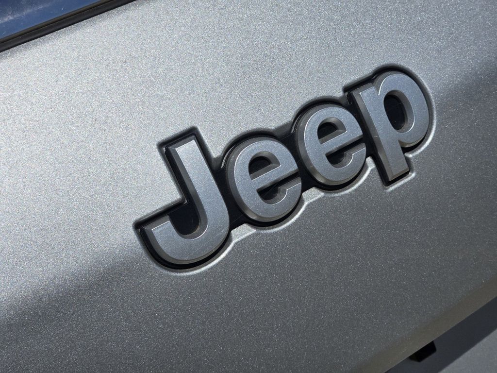 2024 Jeep Grand Cherokee L Limited 7