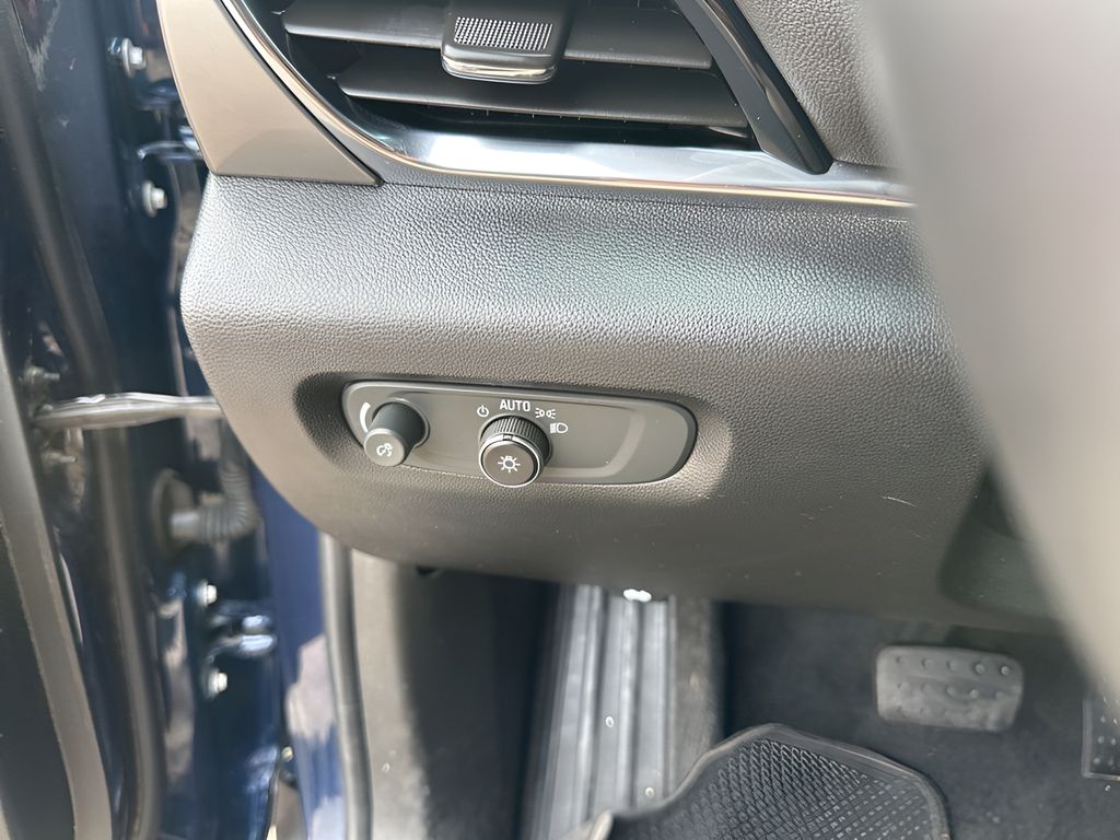 Used Car 2023 Chevrolet Traverse  Lt For Sale Under $25,000 In Austin, Texas