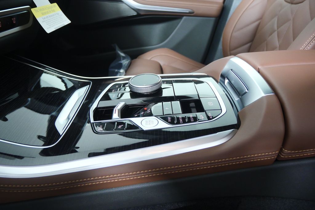 Thumbnail: 2026 BMW X5 - 22