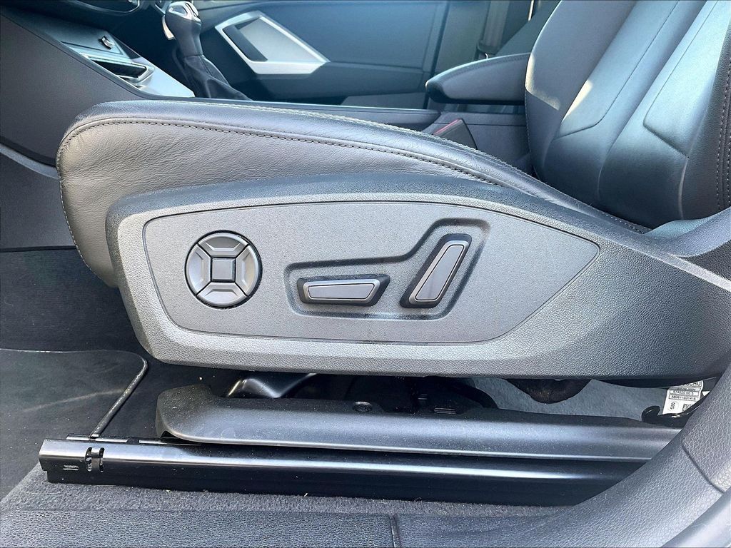 2025 Audi Q3 — photo 23