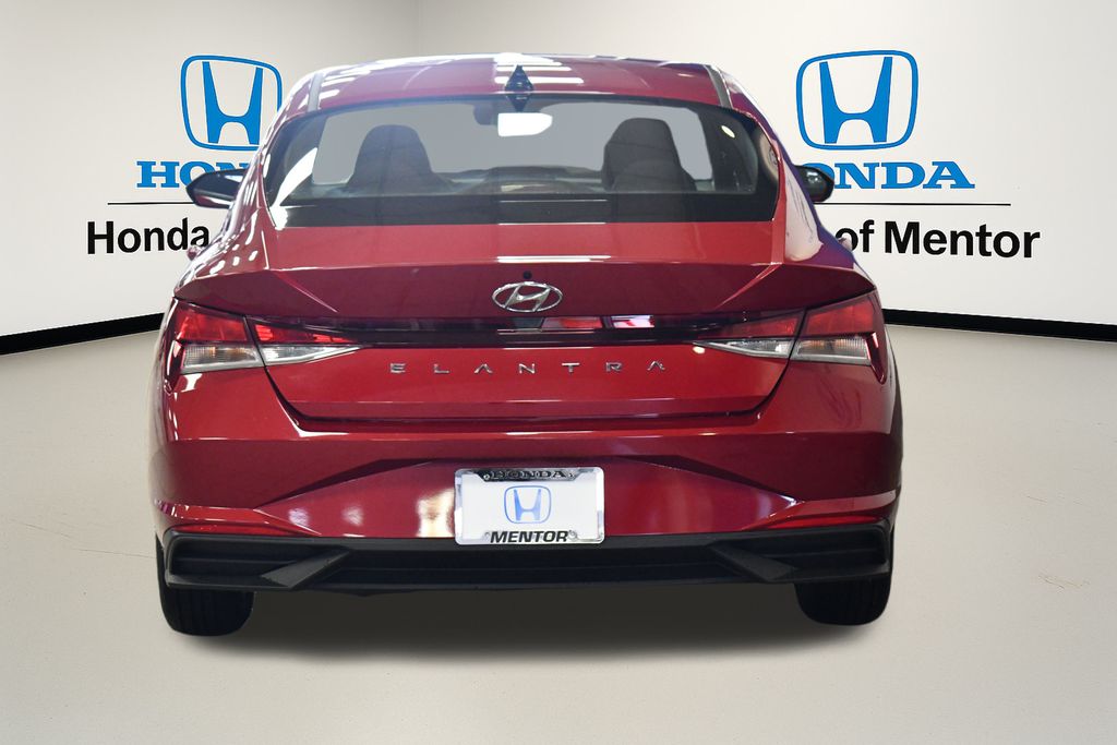 Thumbnail: 2021 Hyundai Elantra - 4