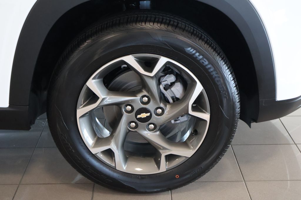 Thumbnail: 2025 Chevrolet Trax - 11
