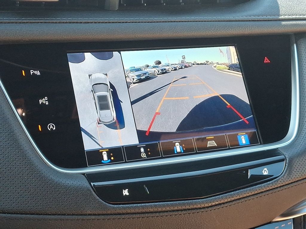 Thumbnail: 2025 Cadillac XT5 - 19