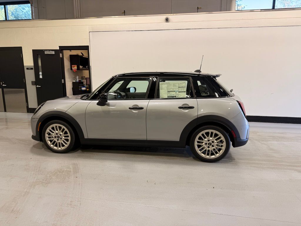 Thumbnail: 2025 MINI Cooper Hardtop - 2