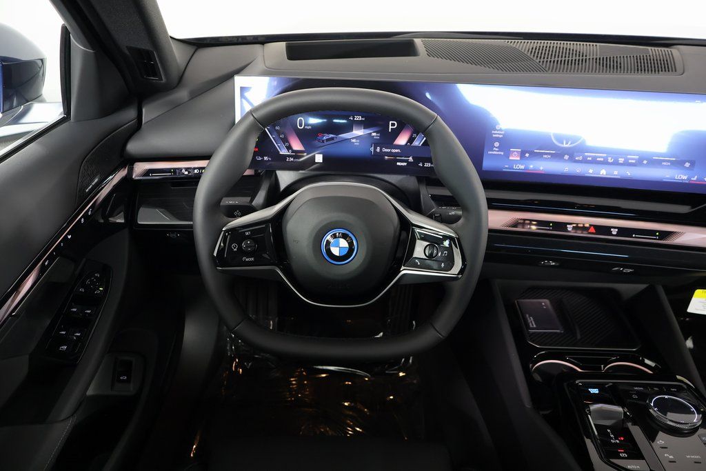 Thumbnail: 2026 BMW i5 - 3