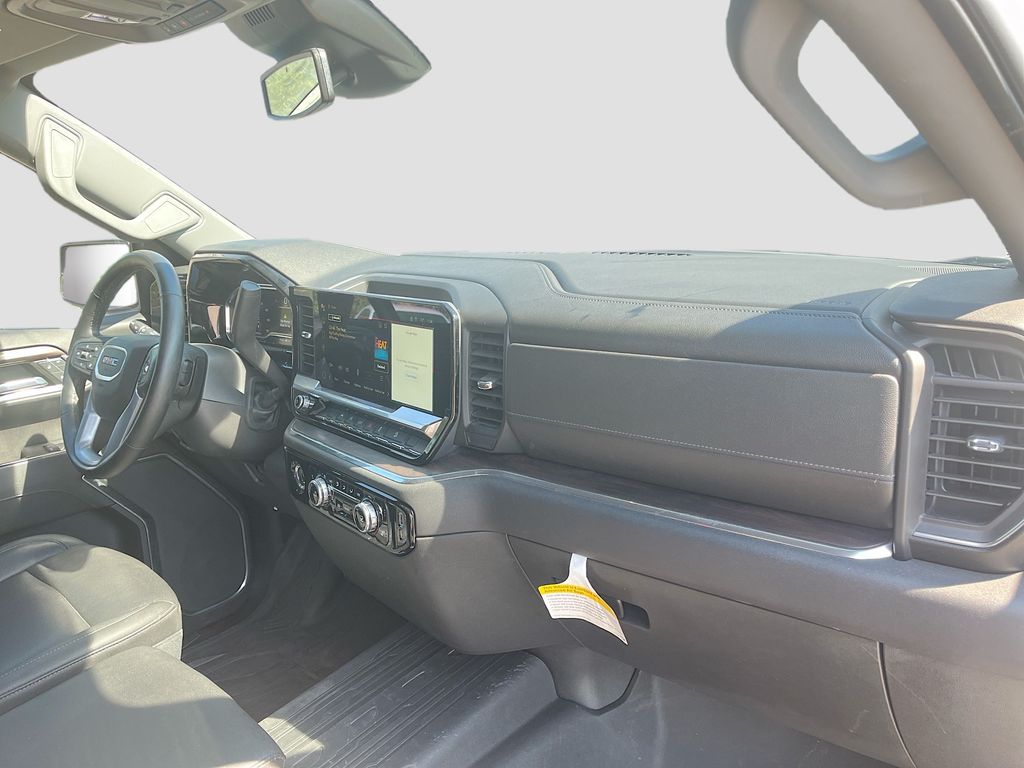 Used 2023 White GMC SLT image 28