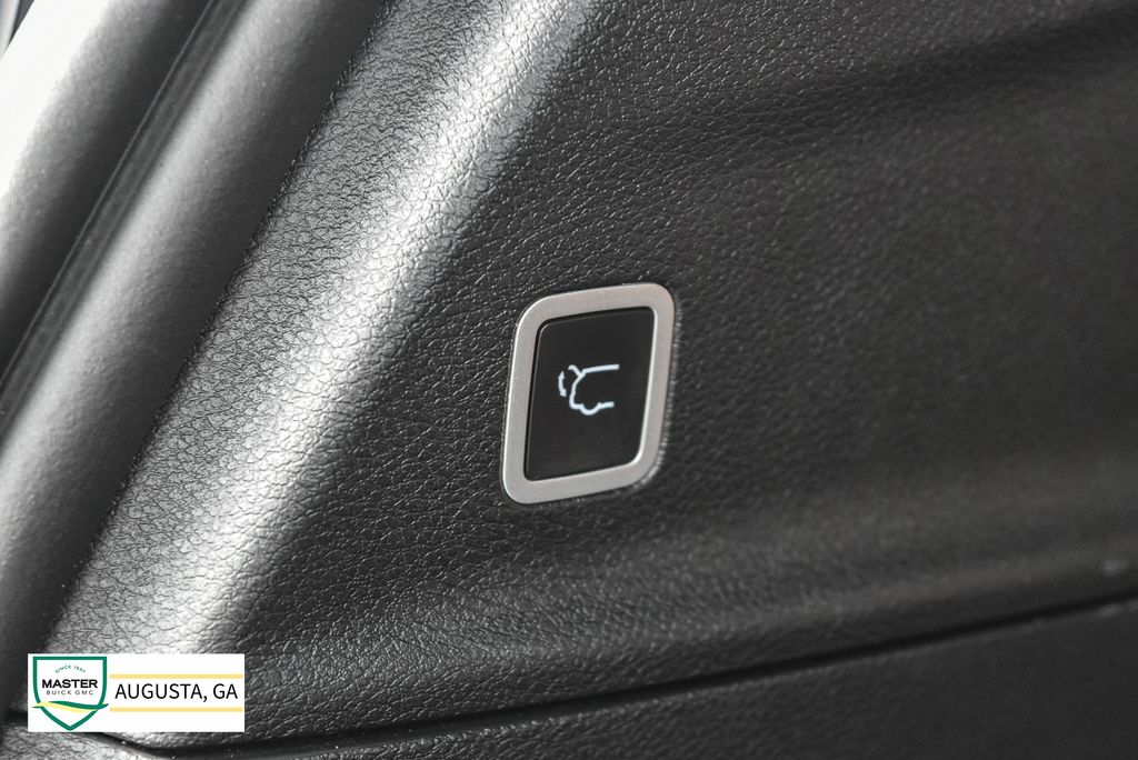 Used 2025 Chrysler Pacifica Van