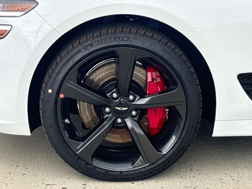 New 2026 White Genesis 3.3T Sport Prestige image 4
