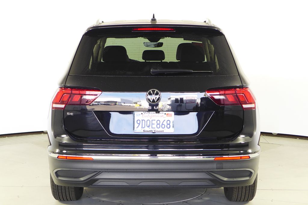 Thumbnail: 2022 Volkswagen Tiguan - 8