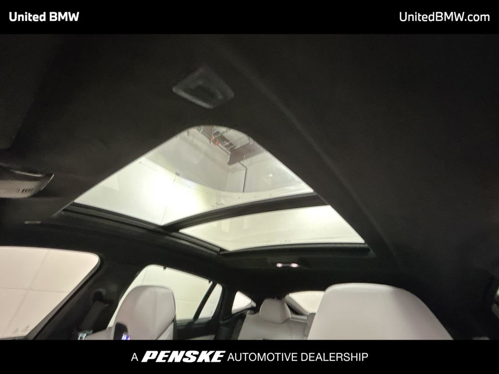 Thumbnail: 2022 BMW X6 - 20