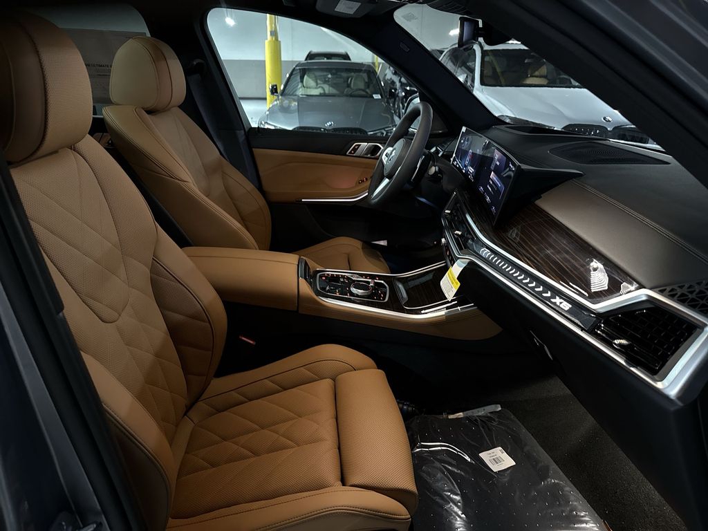 Thumbnail: 2026 BMW X5 - 25