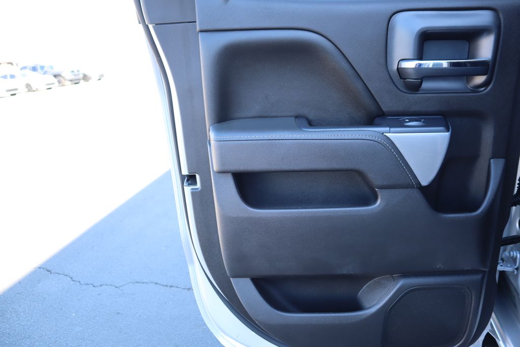 Thumbnail: 2016 Chevrolet Silverado 2500 - 25