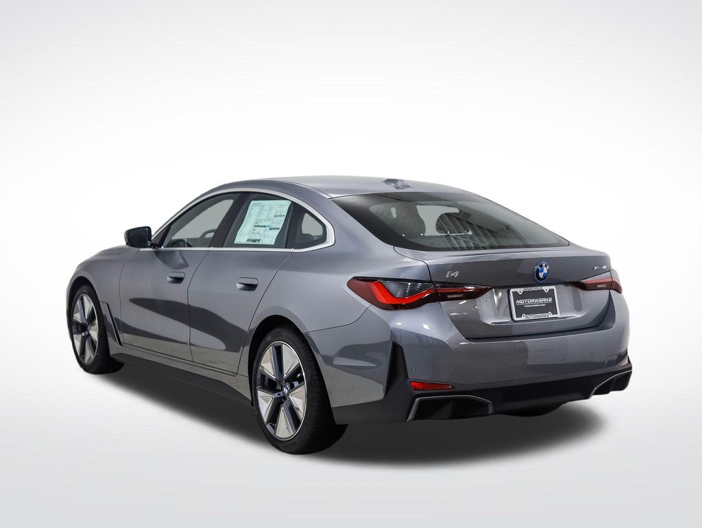 Thumbnail: 2025 BMW i4 - 3
