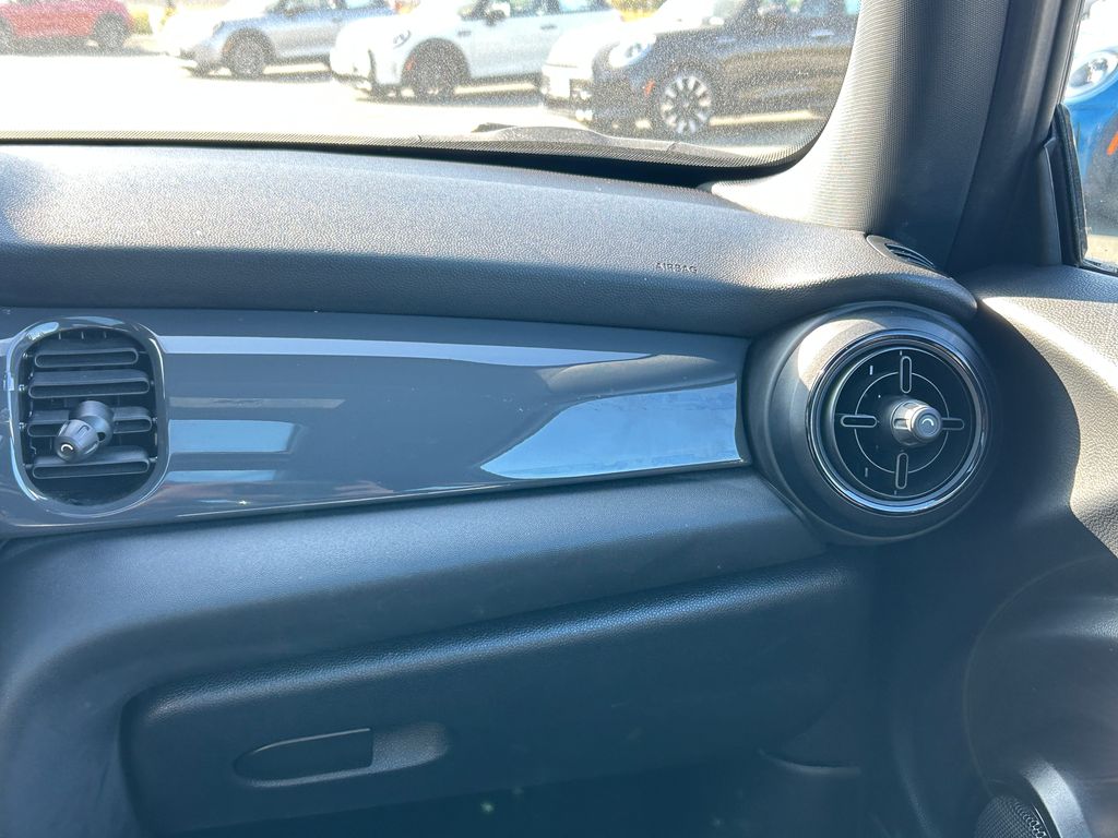 Thumbnail: 2022 MINI Cooper - 24