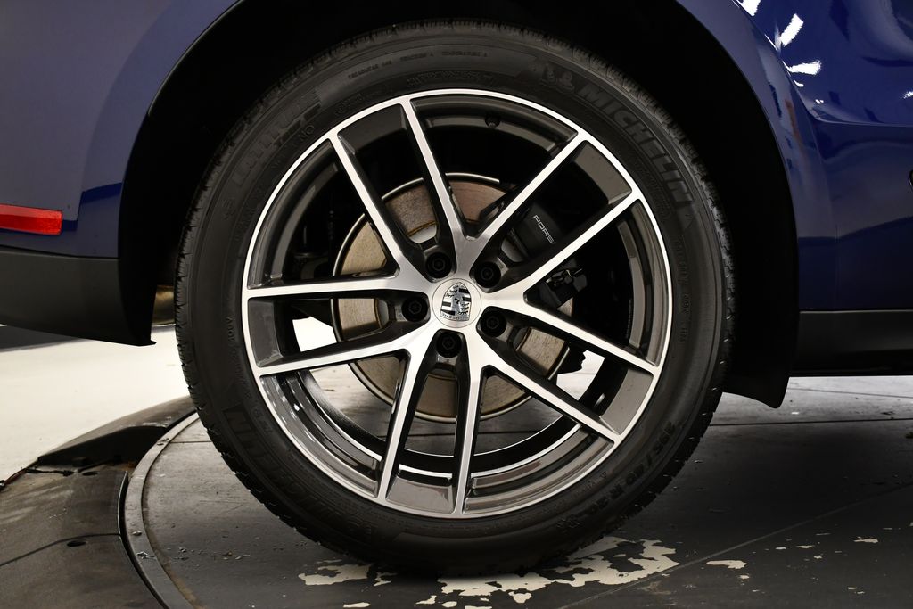 Thumbnail: 2026 Porsche Macan - 18