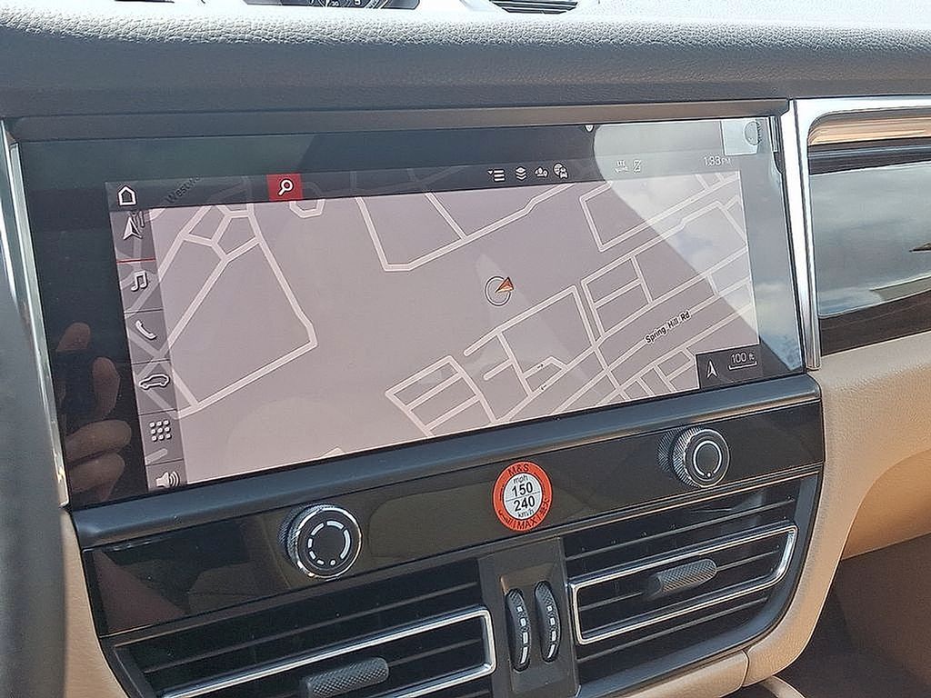 Thumbnail: 2025 Porsche Macan - 20