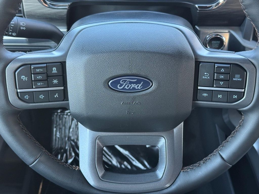 New 2026 Star White Metallic Tri-Coat Ford Lariat image 13