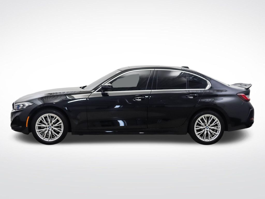 Thumbnail: 2024 BMW 3 Series - 2