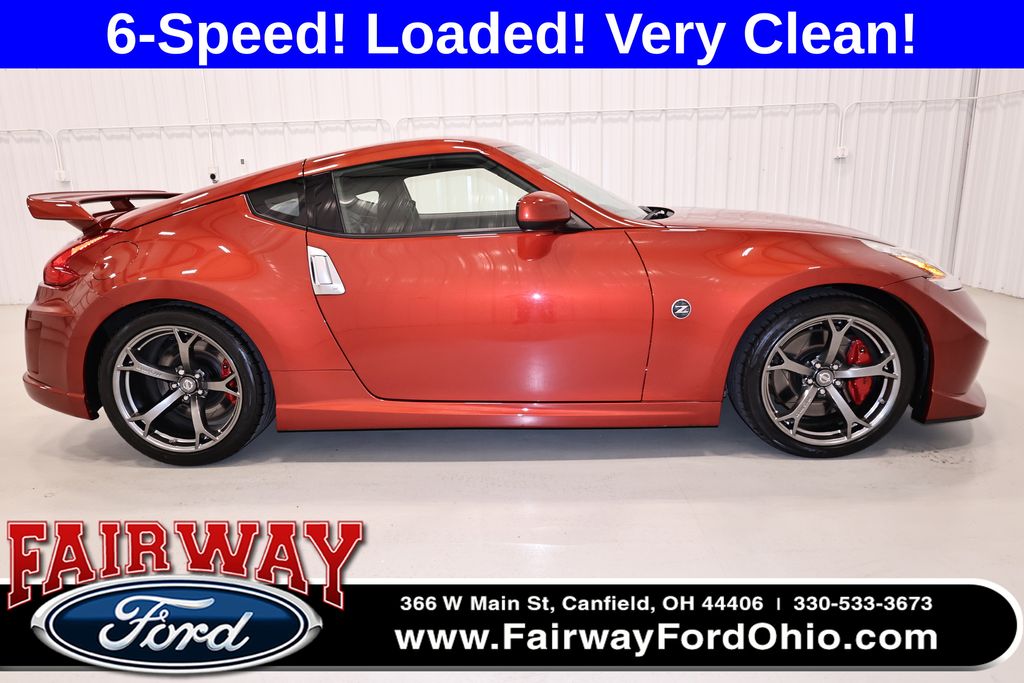 Magma Red Metallic 2013 Nissan 370Z NISMO Coupe Rear-Wheel Drive 6-Speed Manual
