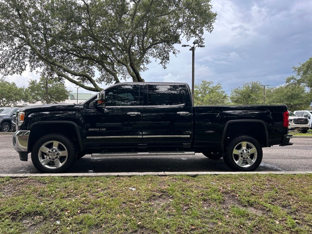 Onyx Black 2016 GMC Sierra 2500HD Pickup Truck Four-Wheel Drive 6-Speed Automatic Overdrive