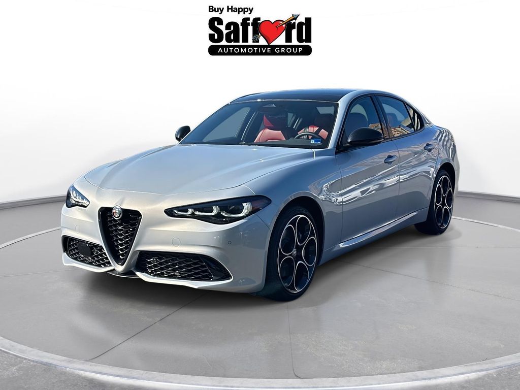 2026 Alfa Romeo Giulia Base