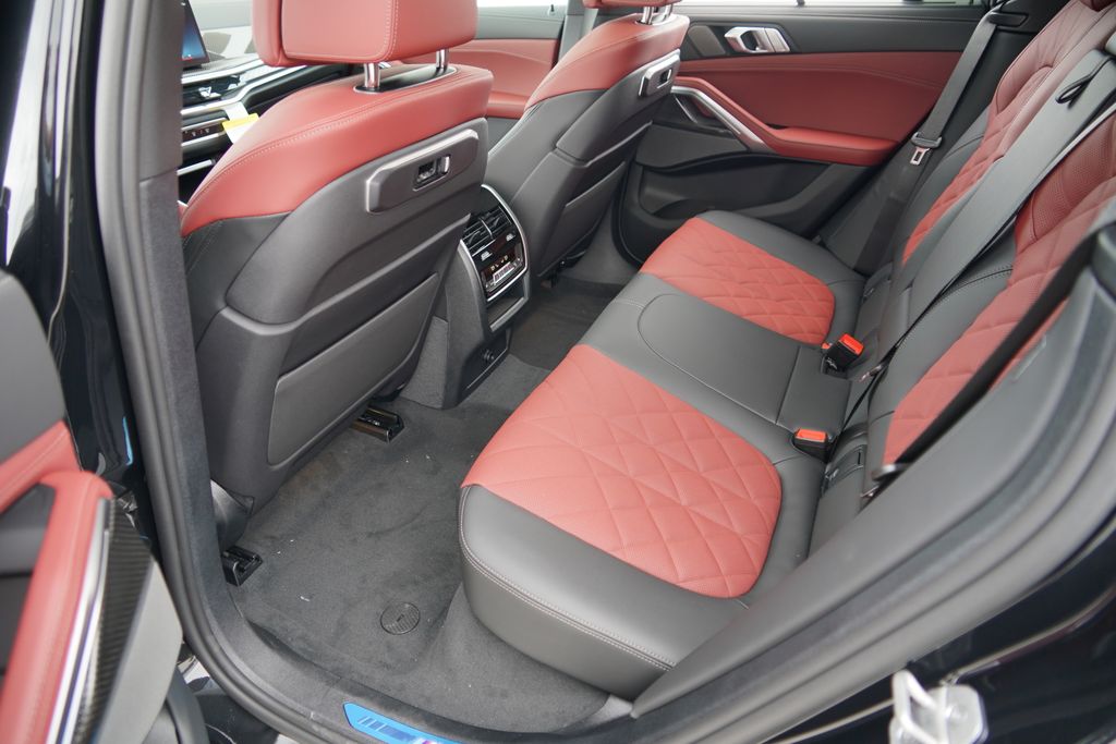 Thumbnail: 2027 BMW X6 - 18
