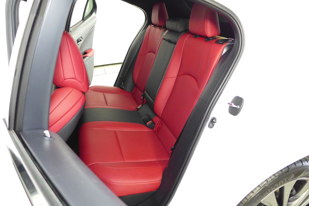 Thumbnail: 2022 Lexus UX - 20