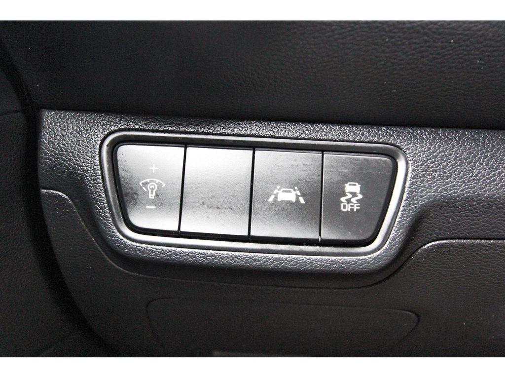 2021 Kia Forte LXS White at Community Toyota