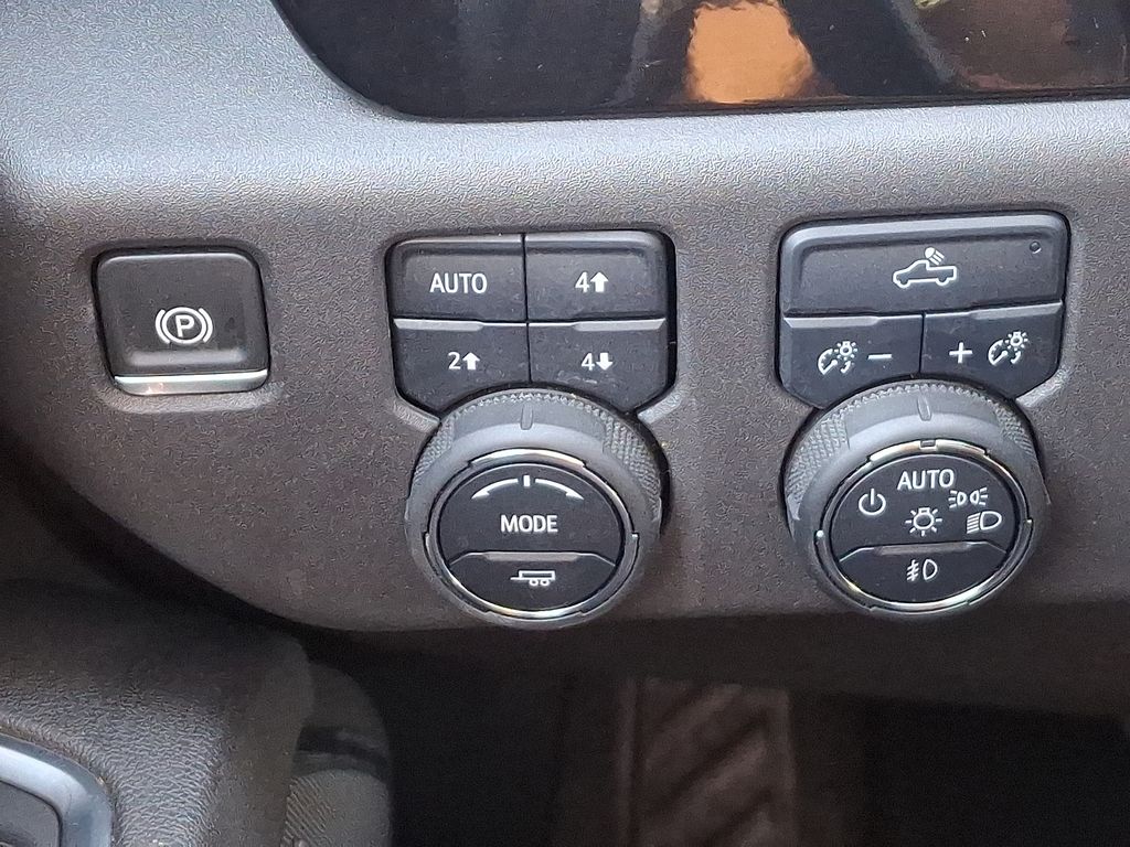 Thumbnail: 2025 Chevrolet Silverado 1500 - 24