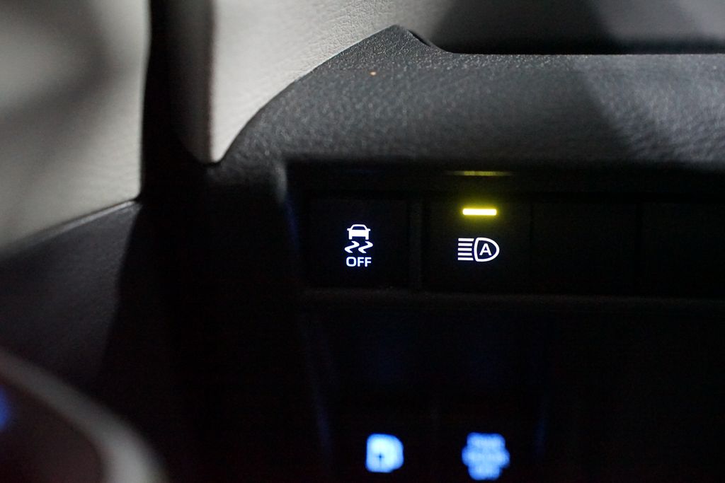 Thumbnail: 2022 Toyota Sienna - 23