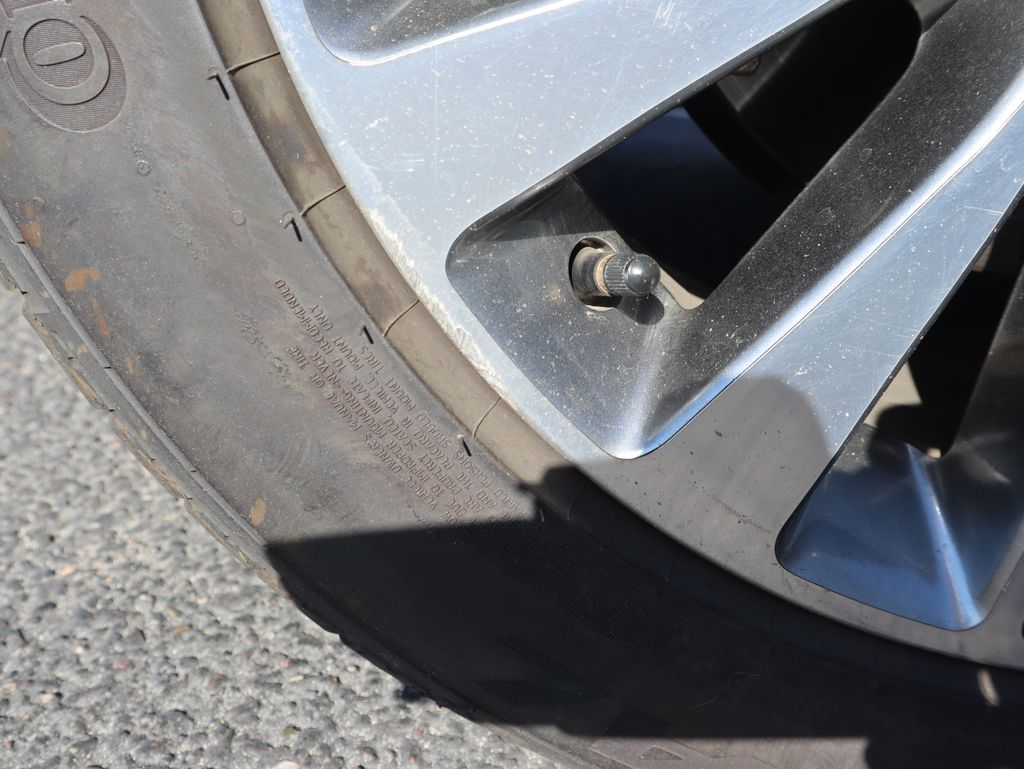 Thumbnail: 2017 Lincoln MKC - 28