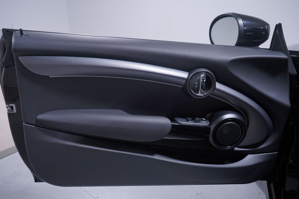 2024 MINI Cooper SE 15