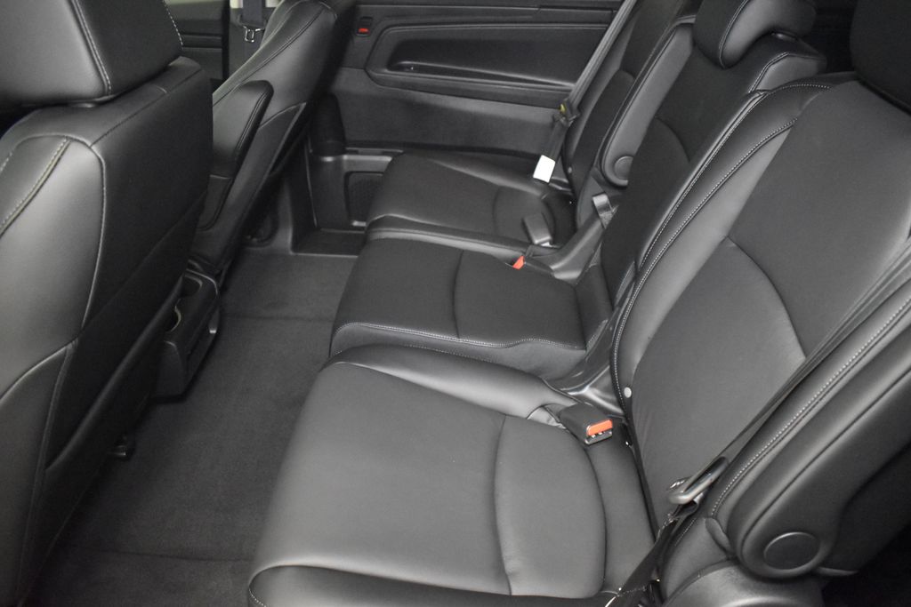 Thumbnail: 2026 Honda Odyssey - 21