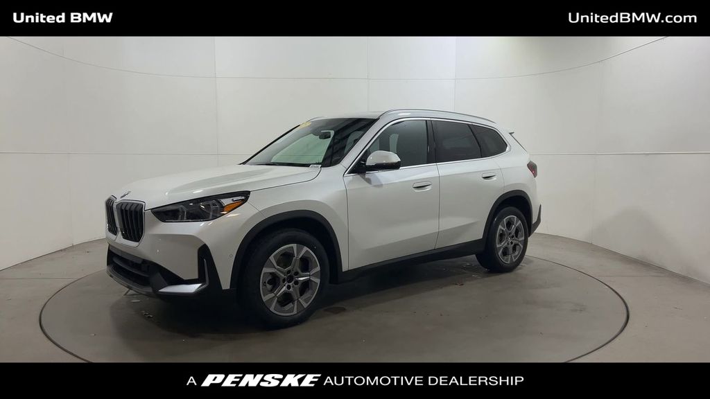 Thumbnail: 2023 BMW X1 - 4