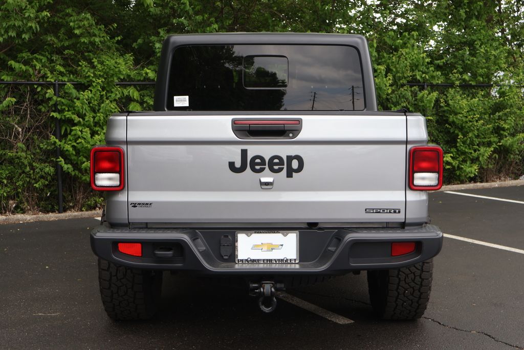 Thumbnail: 2021 Jeep Gladiator - 9