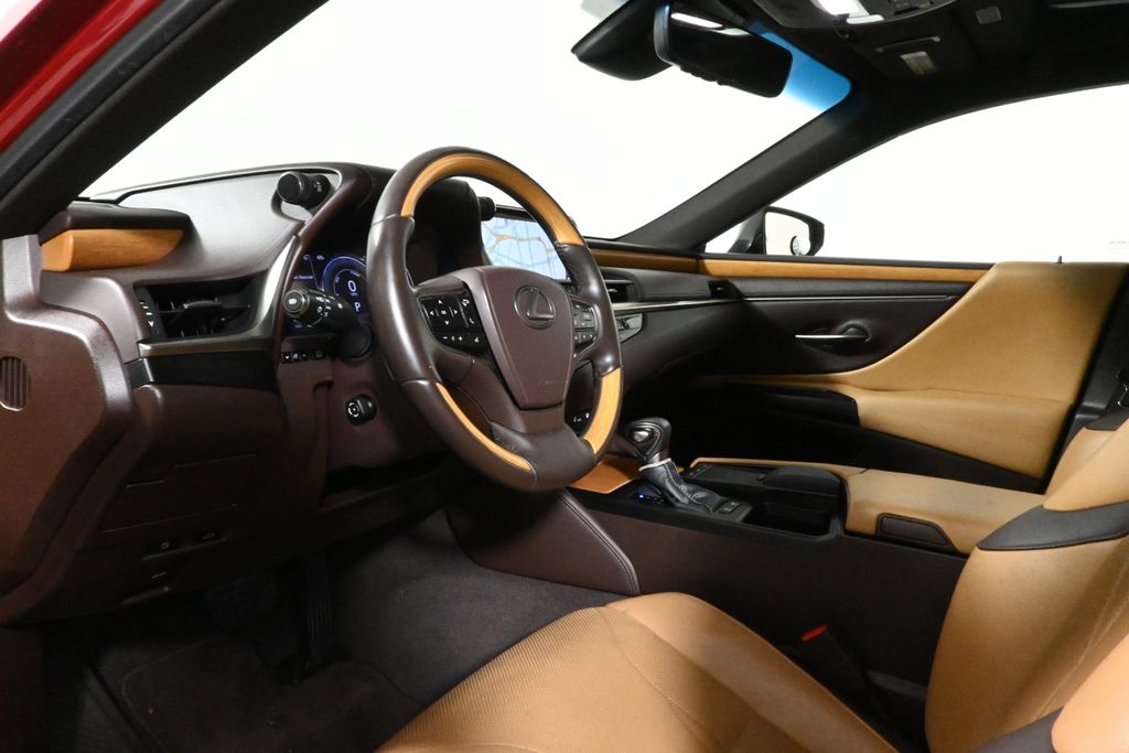 2019 Lexus ES Hybrid 300h Luxury 15