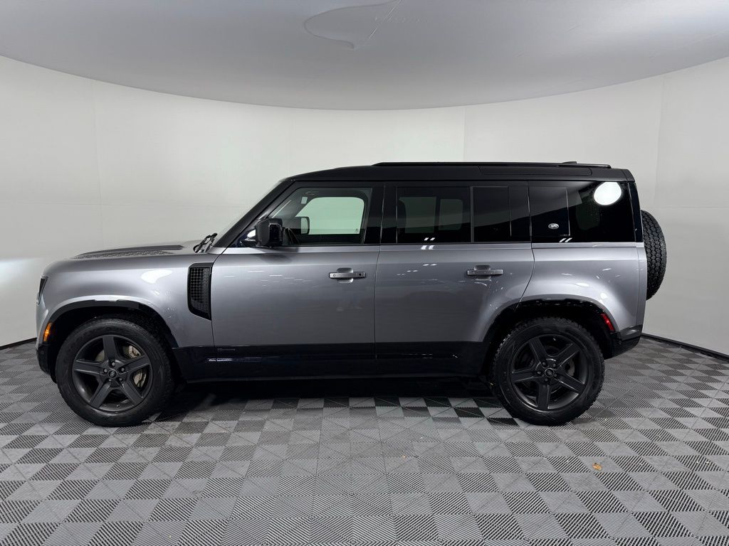 Thumbnail: 2021 Land Rover Defender - 8