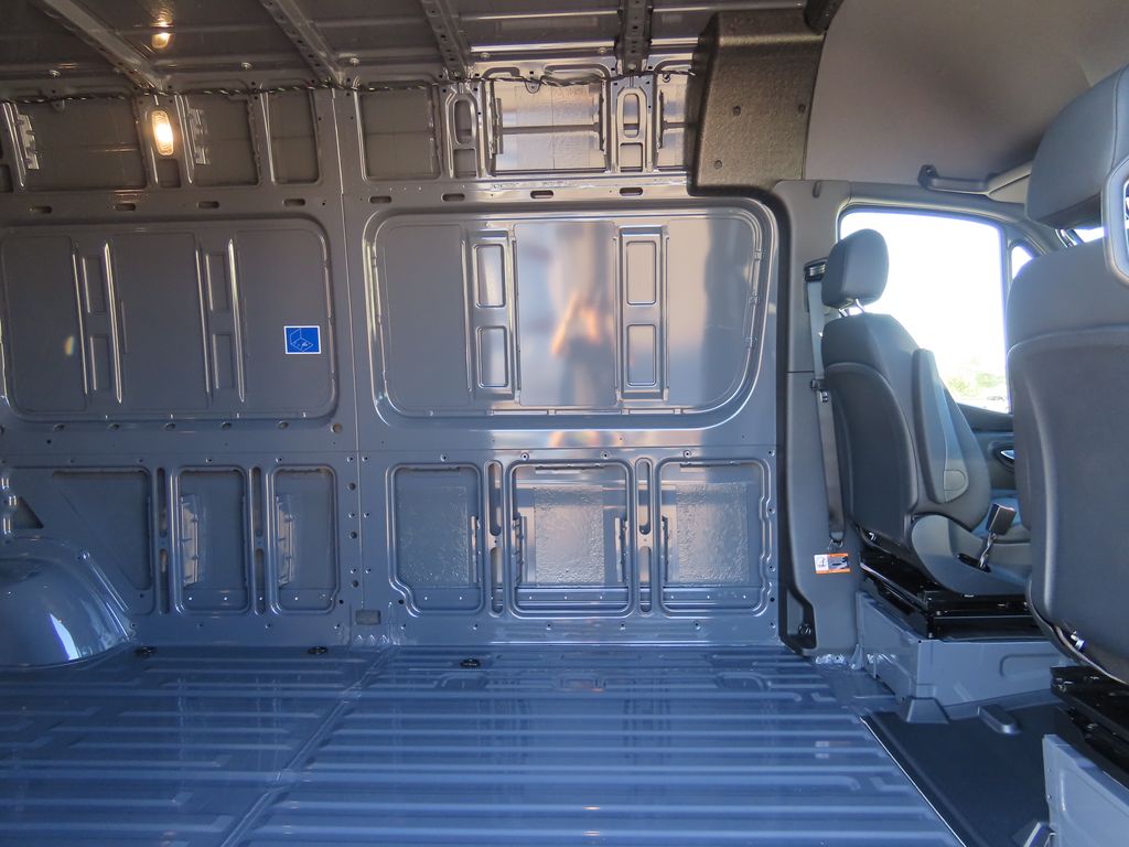 Thumbnail: 2025 Mercedes-Benz Sprinter - 27