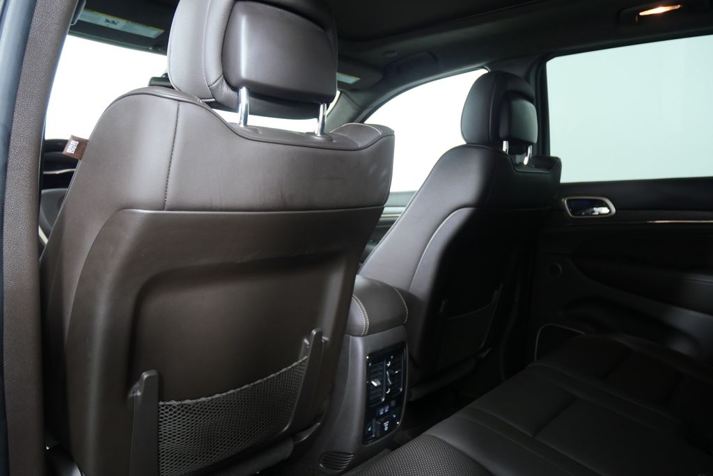 Thumbnail: 2015 Jeep Grand Cherokee - 19