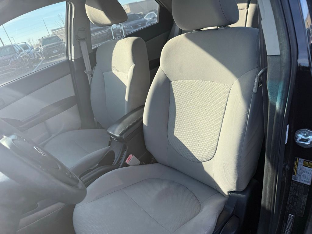 Thumbnail: 2010 Kia Forte - 8