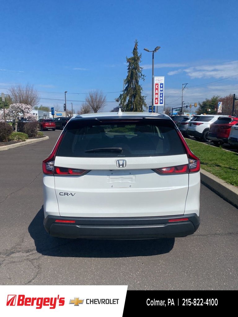 View vehicle photo 5