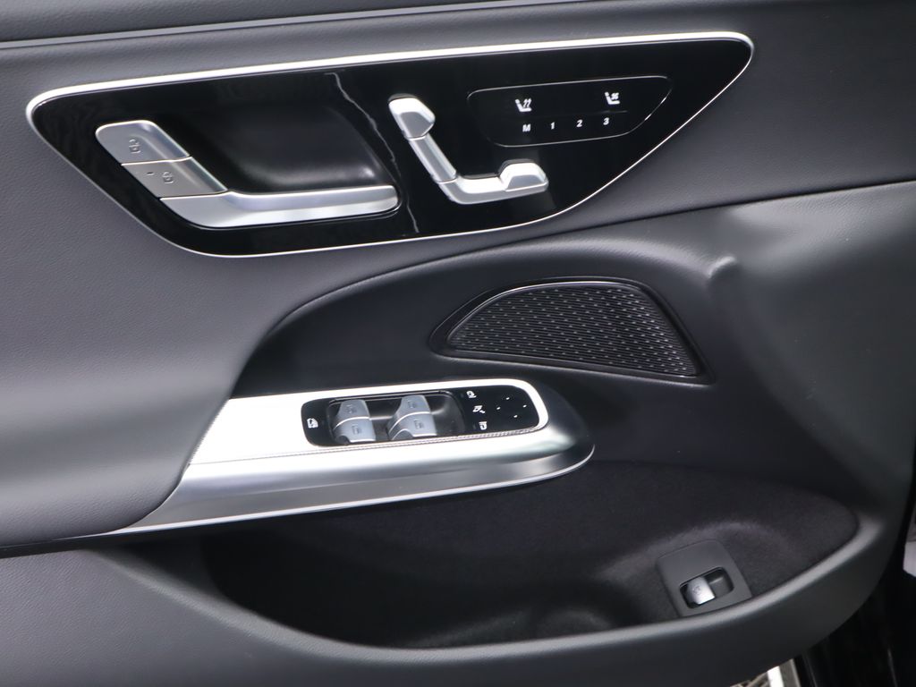 Thumbnail: 2026 Mercedes-Benz E-Class - 25