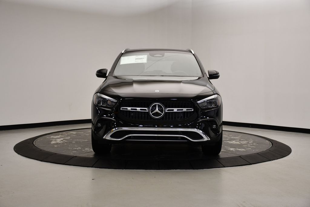 2025 Mercedes-Benz GLA 250 4MATIC 8