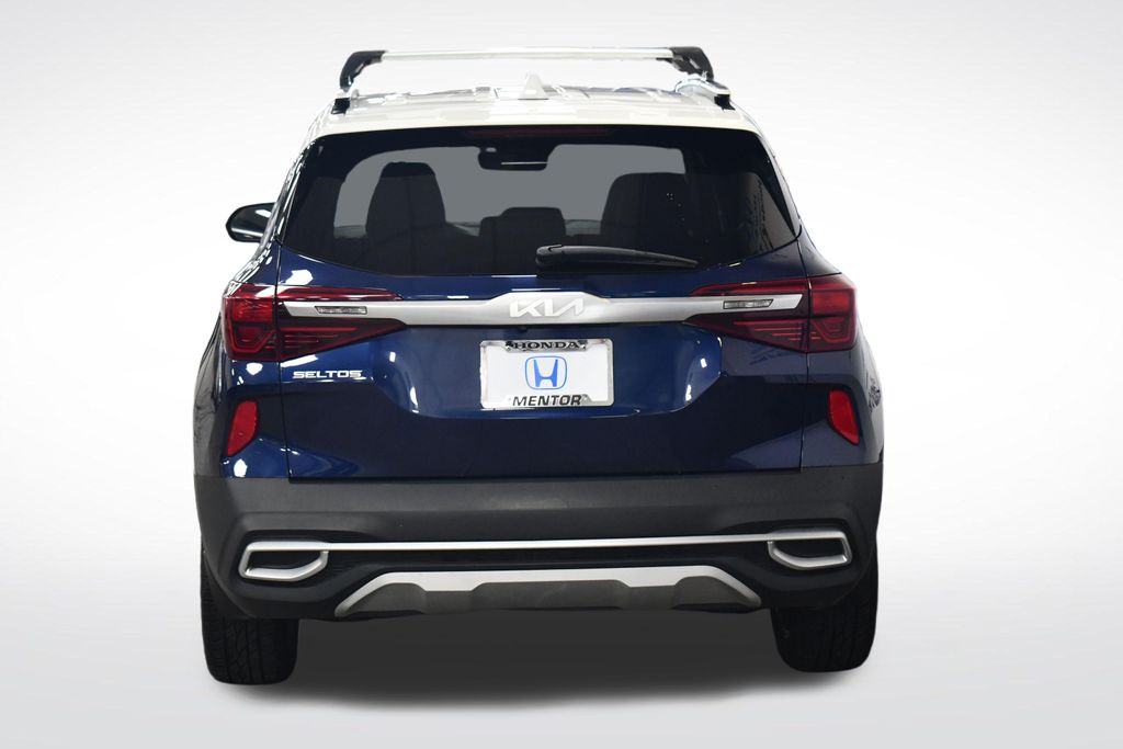 Thumbnail: 2022 Kia Seltos - 4