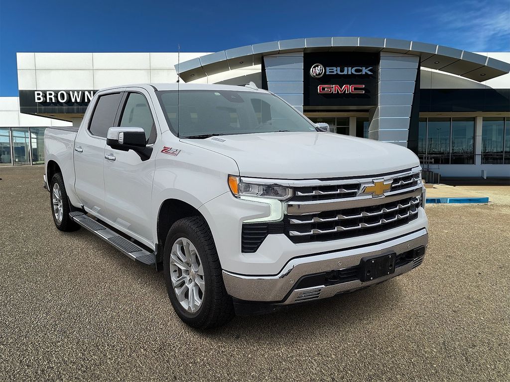 2022 Chevrolet Silverado 1500 LTZ Crew Cab 4WD