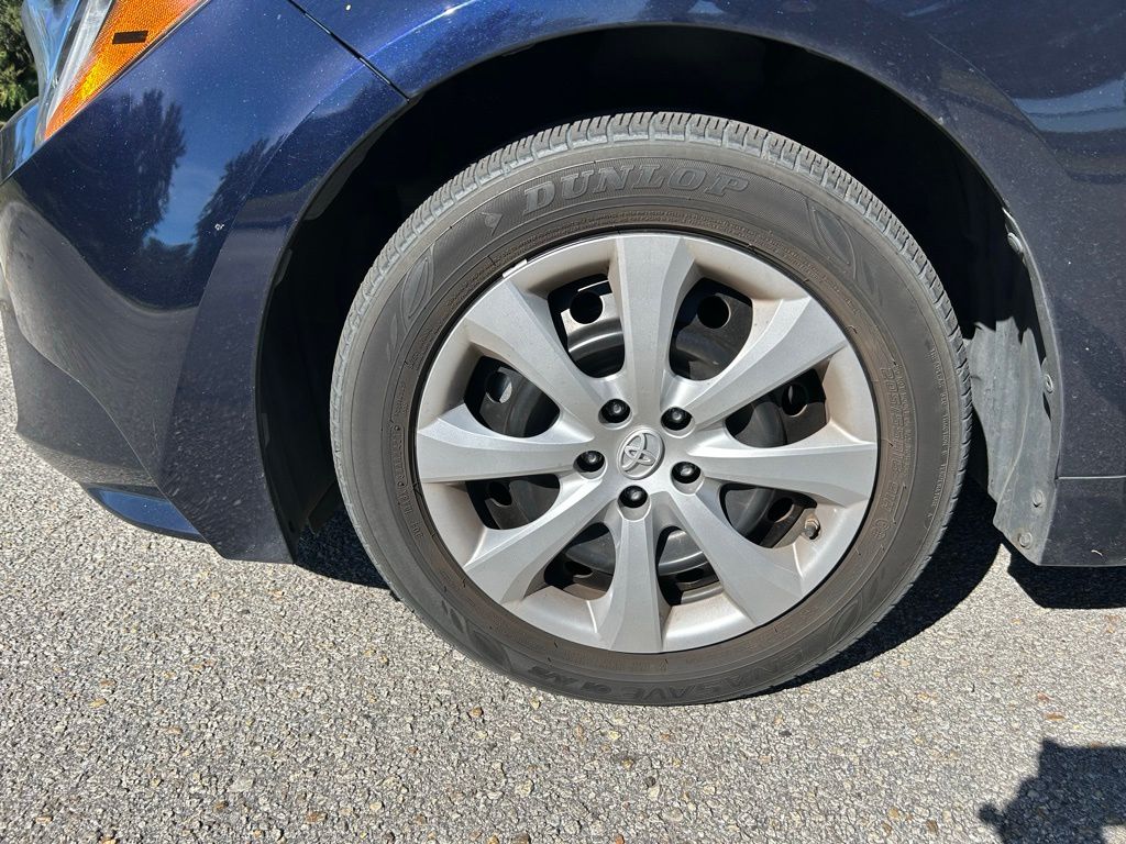 Thumbnail: 2022 Toyota Corolla - 9